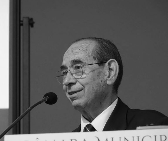 12159308-7D0C-44E0-9A7E-5FF8E01496D7_1_105_c