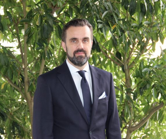 dr_carlos_cortes_srcom